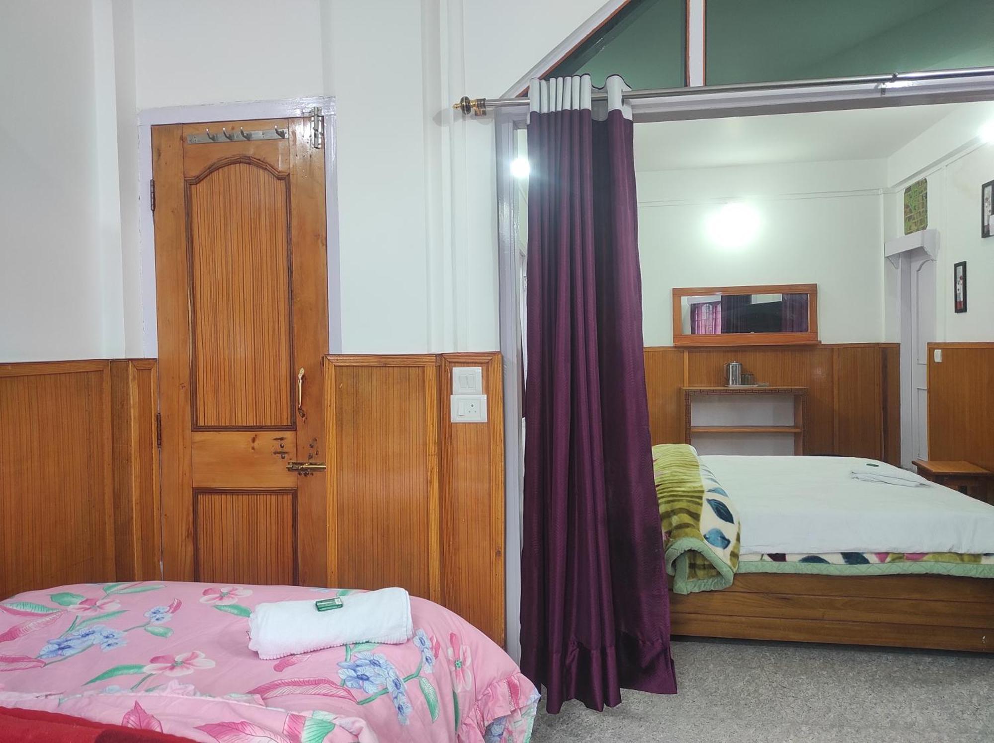 Hotel Tawang Regency Exterior foto
